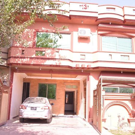 Redbury Guesthouse Islamabad Buitenkant foto