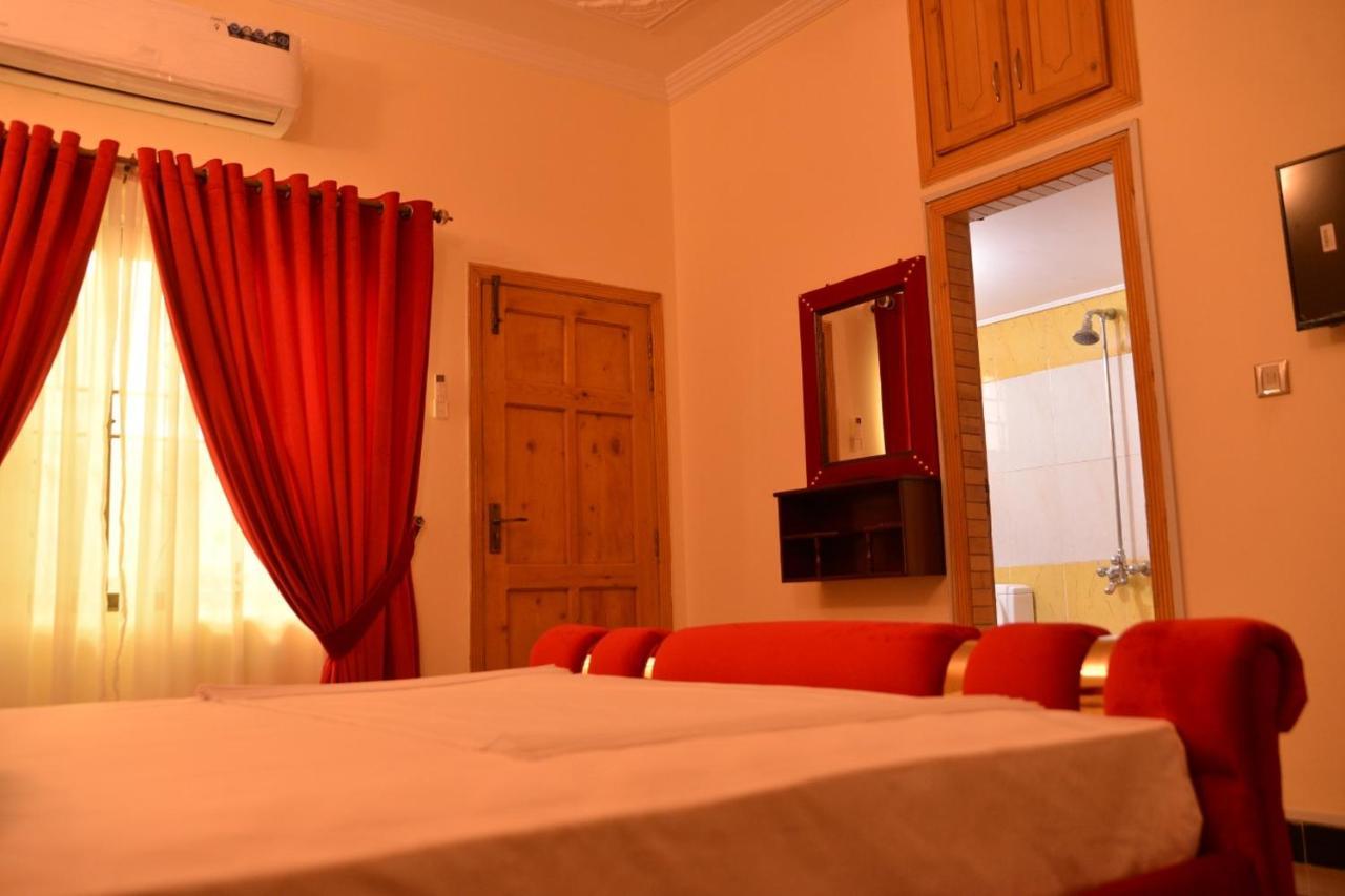 Redbury Guesthouse Islamabad Buitenkant foto
