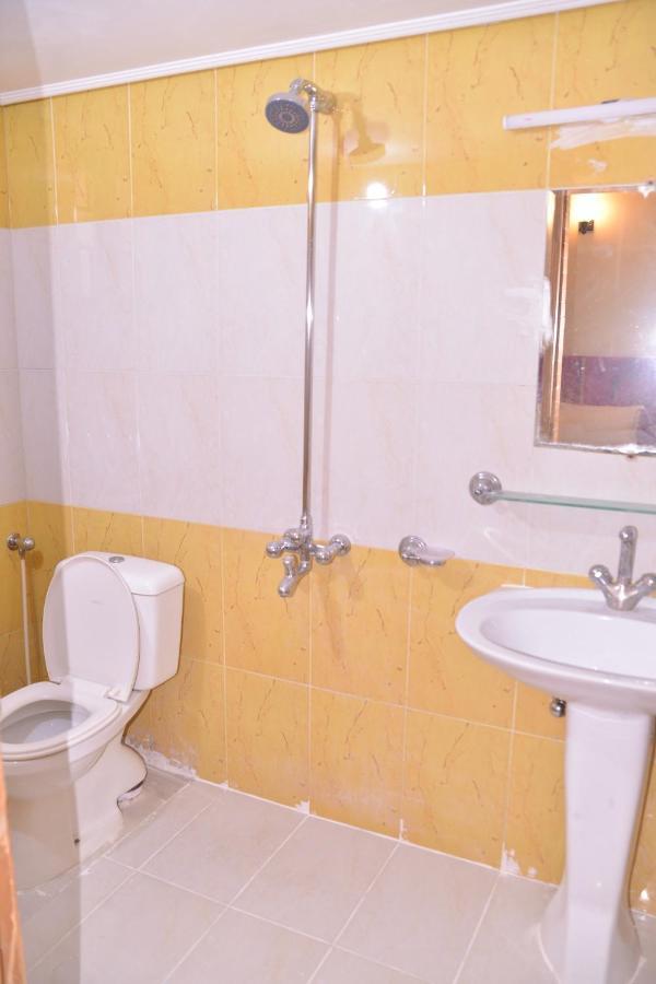 Redbury Guesthouse Islamabad Buitenkant foto