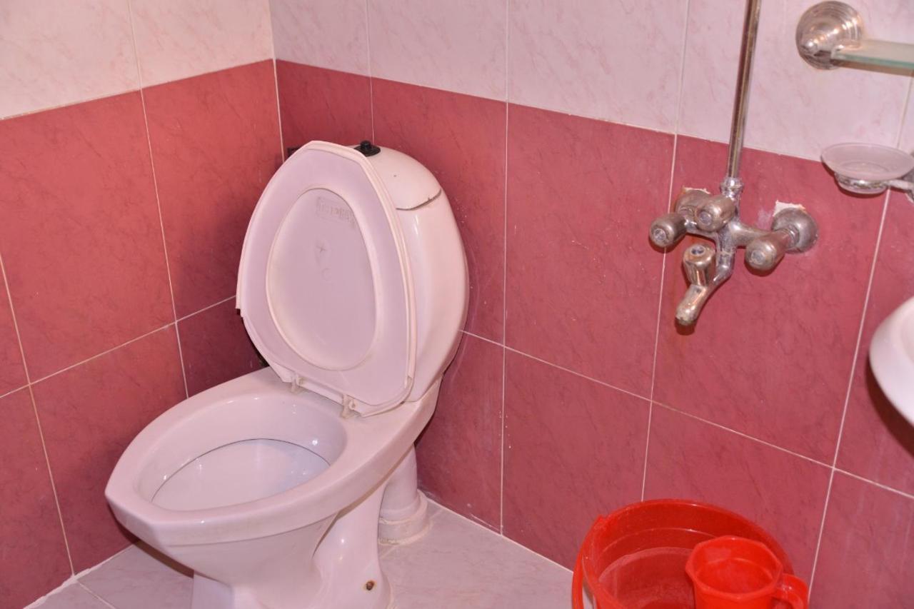 Redbury Guesthouse Islamabad Buitenkant foto