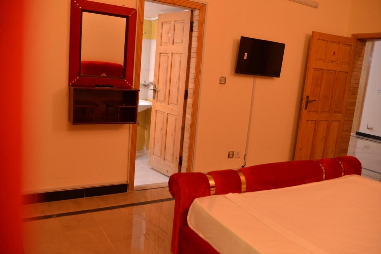 Redbury Guesthouse Islamabad Buitenkant foto