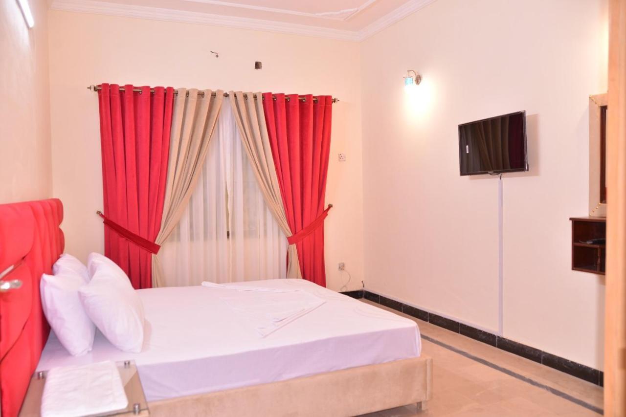 Redbury Guesthouse Islamabad Buitenkant foto
