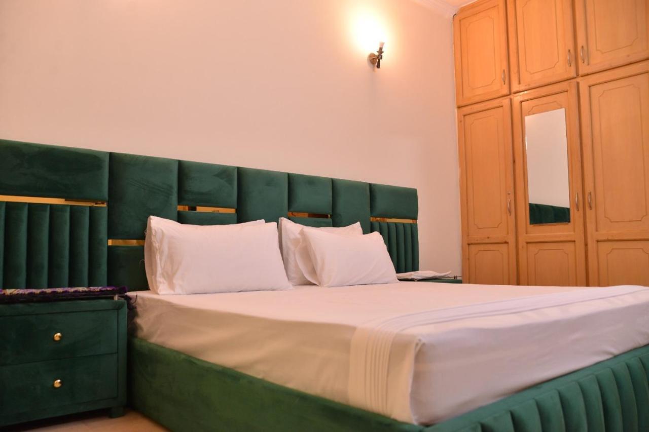 Redbury Guesthouse Islamabad Buitenkant foto